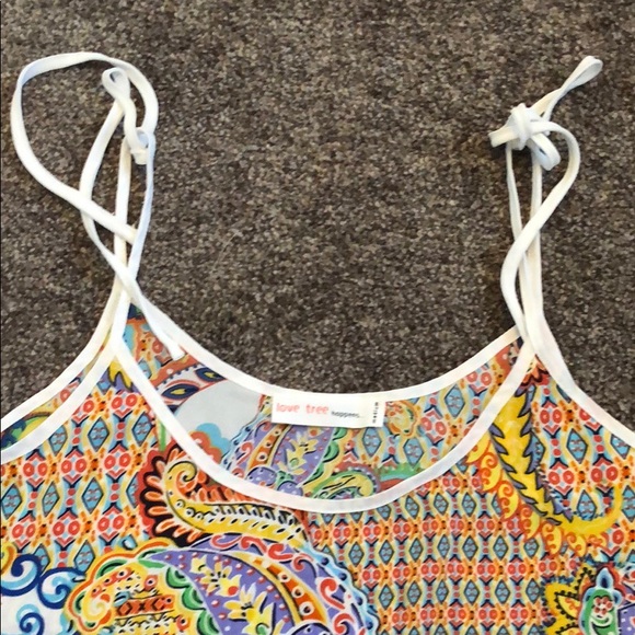 Love Tree -Floral croptop - Picture 2 of 2